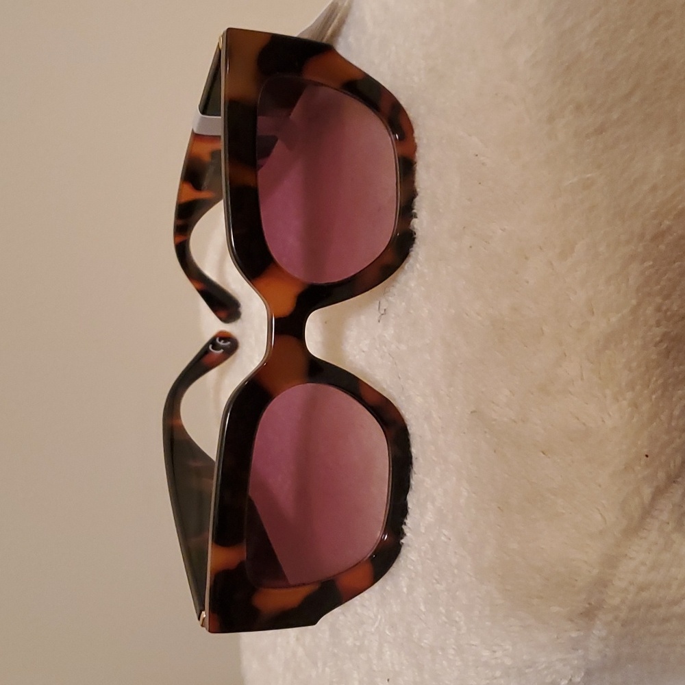 Worthington Over-Sized Sunnies